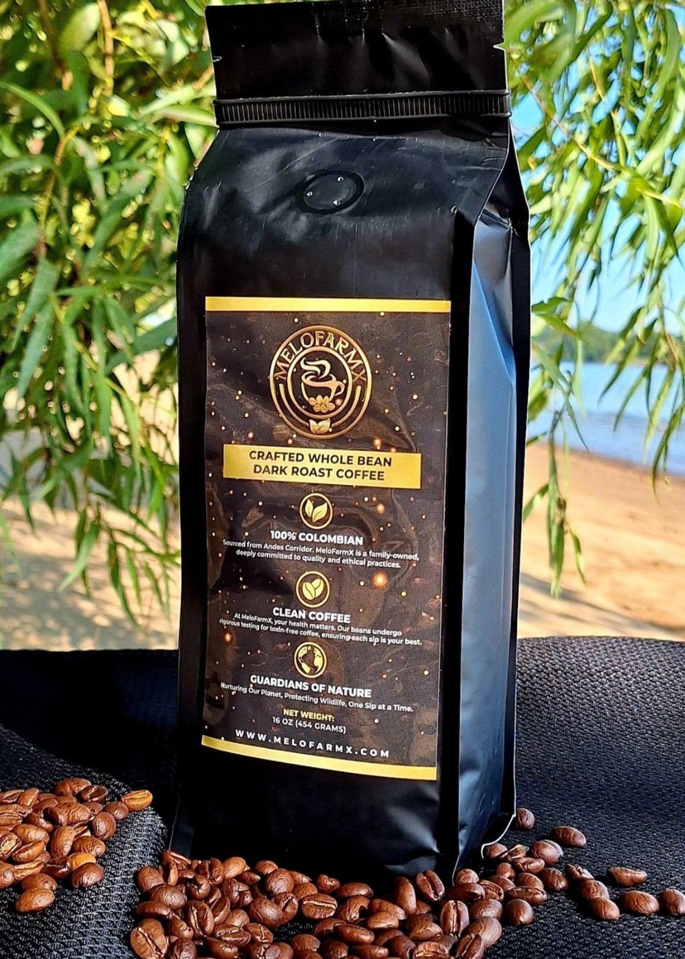 "MeloFarm - Premium whole Bean Medium roast coffee" 16 Ounces - Colombian 100% Arabica